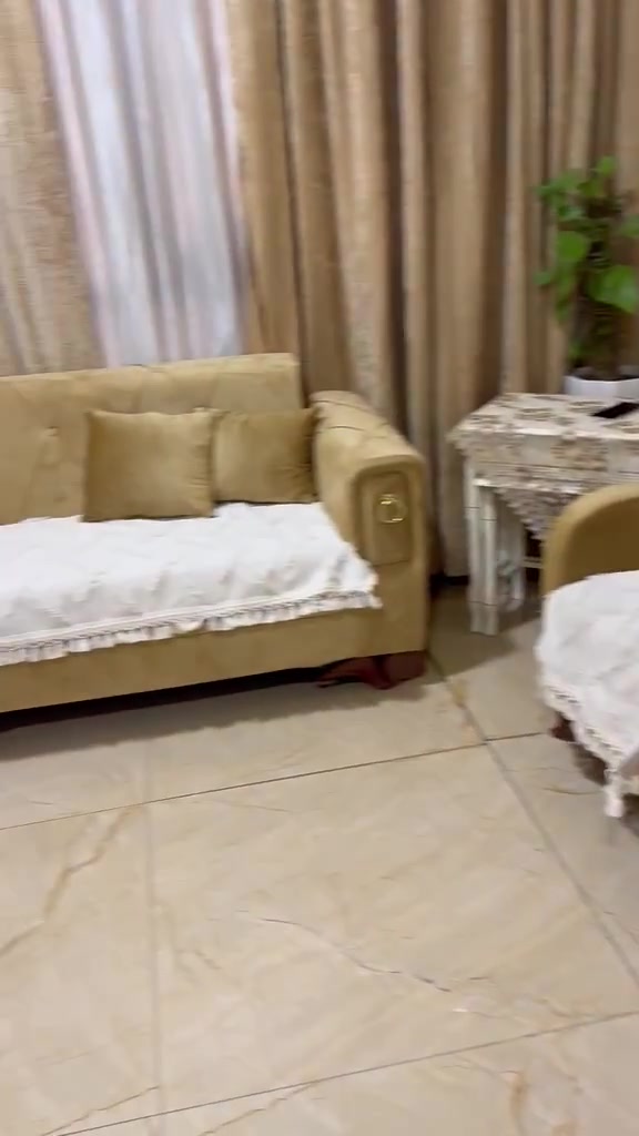 تخم صار اسبوع ماخذته ب٤٥٠ بس ماكفه المكان ريد بيعه


**إذا كنت صاحب هذا الإعلان وتريد حذفه لأي سبب، رجاءا أرسل رسالة إلى الدعم الفني**