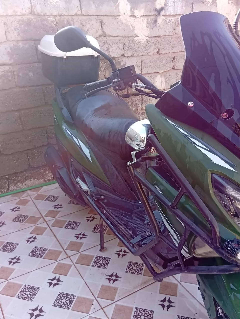 دراجه للبيع سڰنس فحل 2023
دراجه نظيفه سعر900 بيه مجال للشراي 
***********
