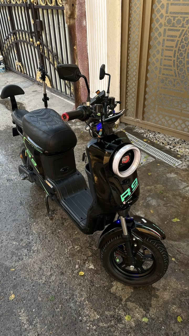 دراجة شحن R9 نضافة كبال عينك بطاريات نص عمر موديل 2025 بس شخوط جديدة بلكفر الصفحة اليمنة ممبينات صبغتهن وتايرات تعبانة فقط السعر 300 مكاني بغداد الشعب سريدات ***********
