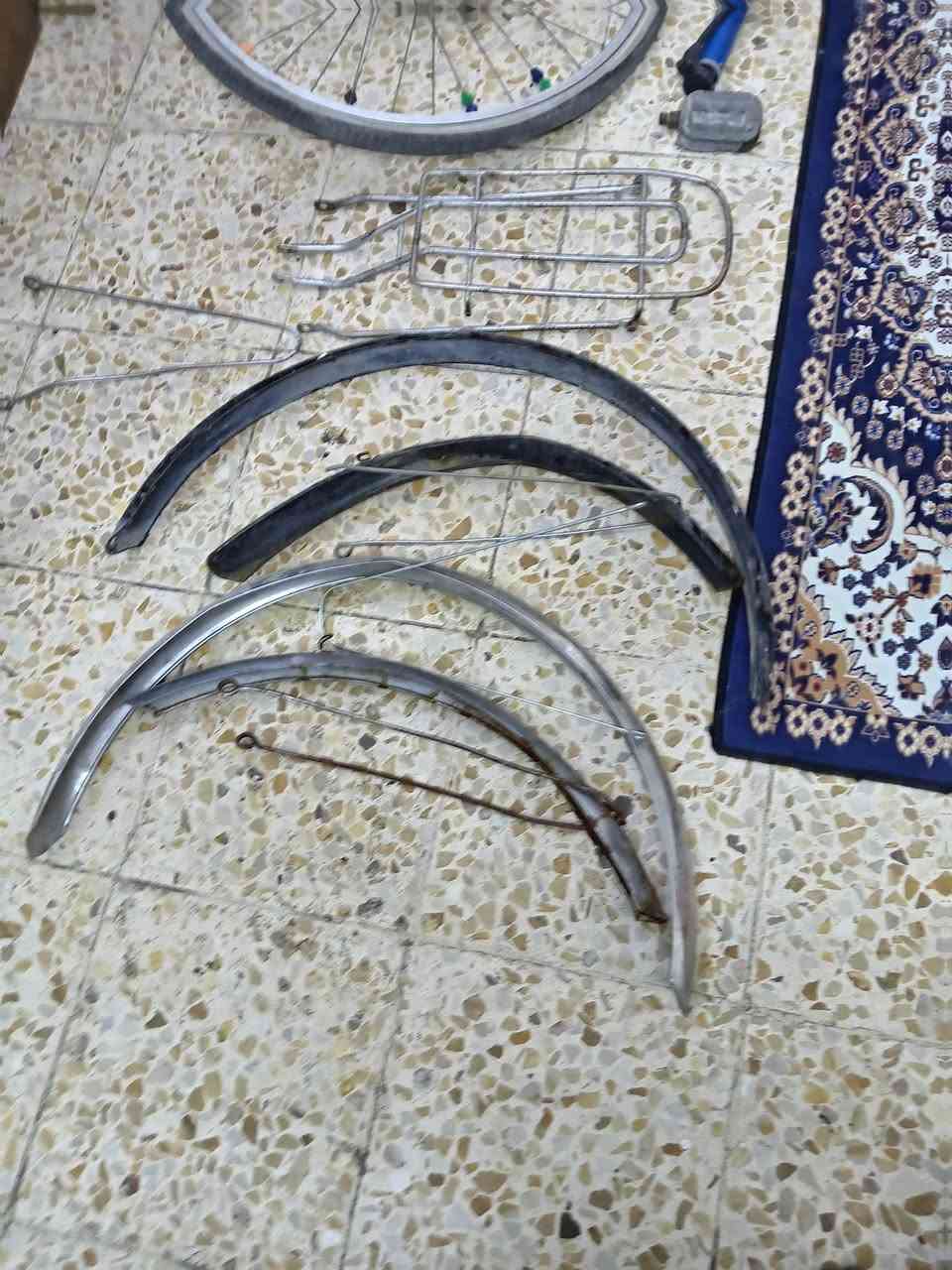 السلام عليكم زوج ويلات حساس الأمامي  زوجين جاملغات وبم اصلي وسيبابه تك رجل بايدر جميع الأغراض حجم ٢٦  سعرهن كلهن ب٢٠ قفلل مكاني بغداد الهاتف ***********
