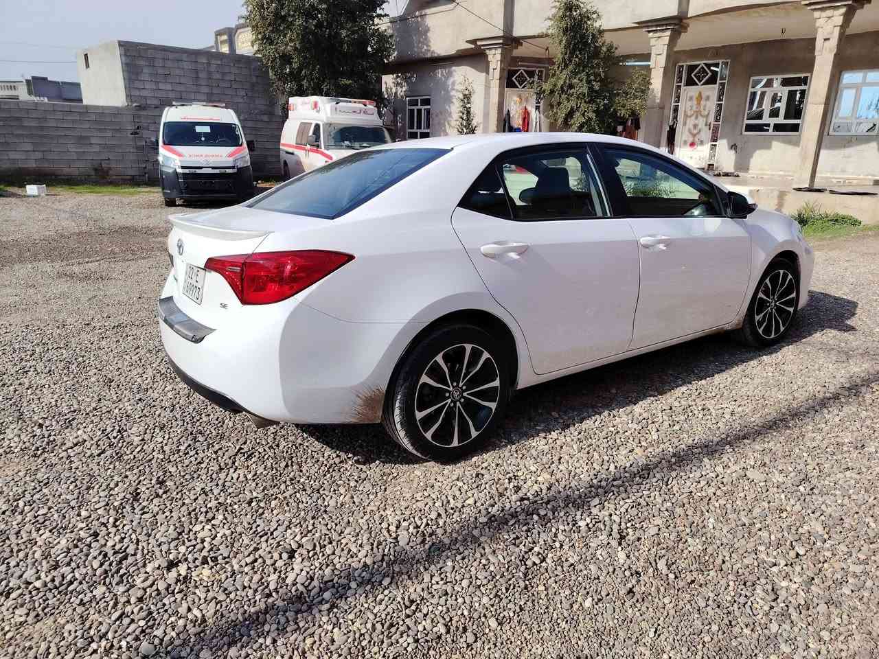 سلام 👋كورلا 19ابيض ثلجي ماشيه 80 يعني كلين بدون صبغ شرط جديده صدر جديد طخم تاير جديد ب3اوراق شرط تشقيل عن بعد كير ومكرك بشرط جديد جديد جديد يعني السياره على وضع شركه بشرط المكان الموصل ناحية القيارة قرية الحاج علي السعر 165 ووووووو الهاتف *********** كارتون
