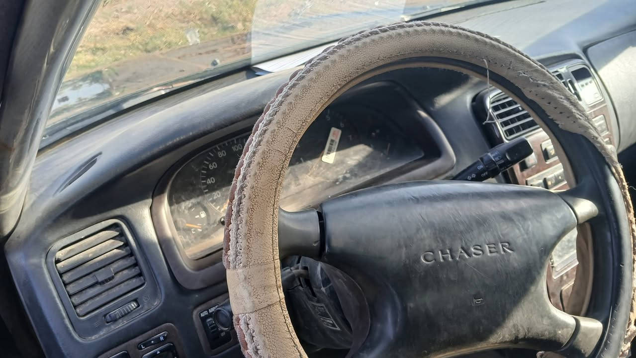 شيزر رقم كربلاء  مكفول من العيب الشرعي  من الكص والتوم ونقل الجثه 
مسؤلك عن المداور   
مكينه ونجي كهربائيات كلها شغاله  حداديه أماميه خلفيه 
مصبوغه عام للجماليه مكفوله من الضربه القويه سياره جاهزه ما تذب عليها الف دينار 
سعرها 50 وبيها مجال المكان الحمزه الشرقي 
***********
