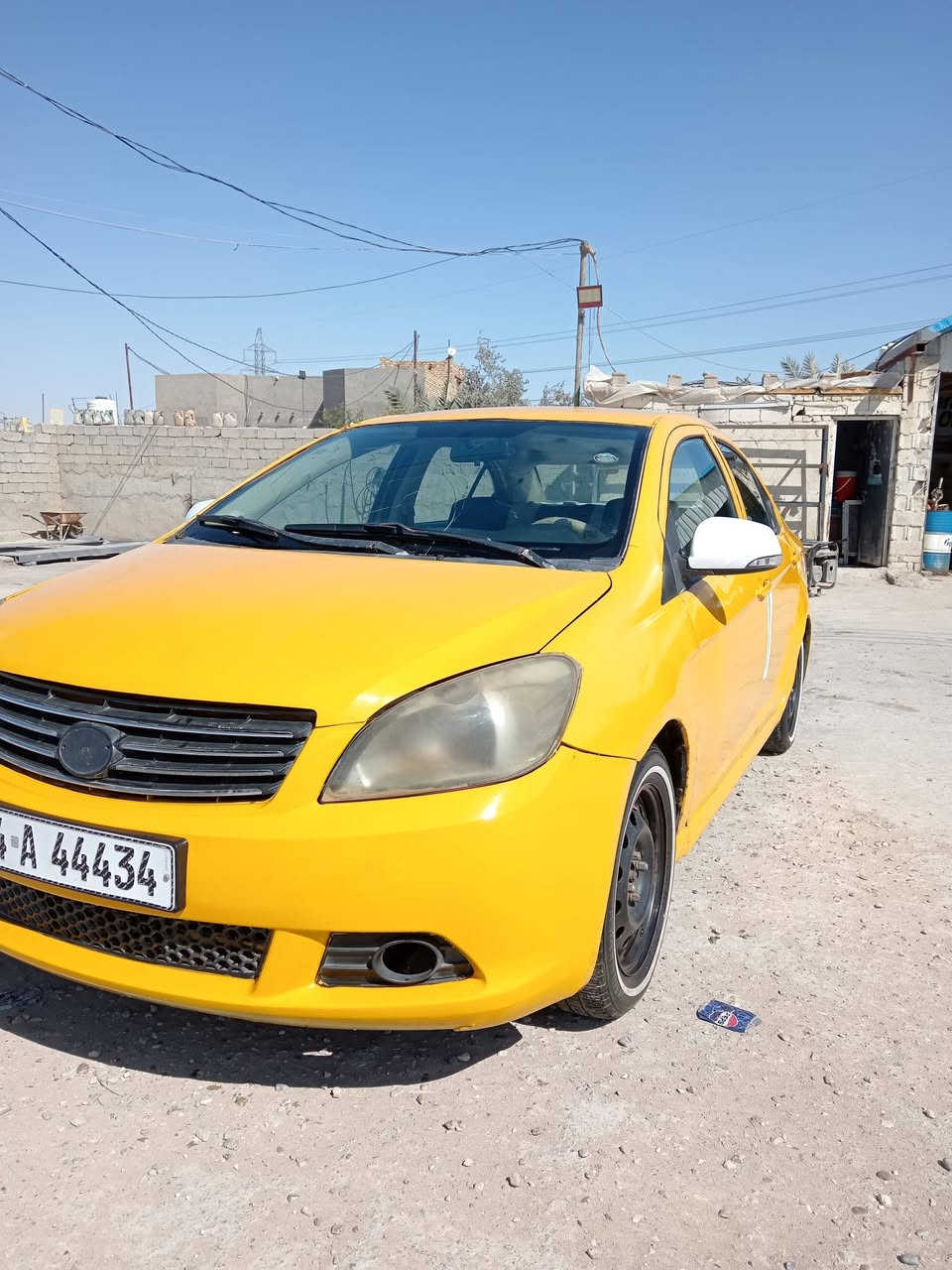 السلام عليكم للبيع كريت ويل مديل 12السياره بسمي سنويه جديده مصفره هيئه وقرامه مكينه كورله السعر30 وبيه مجال مكاني ذي قار ***********
