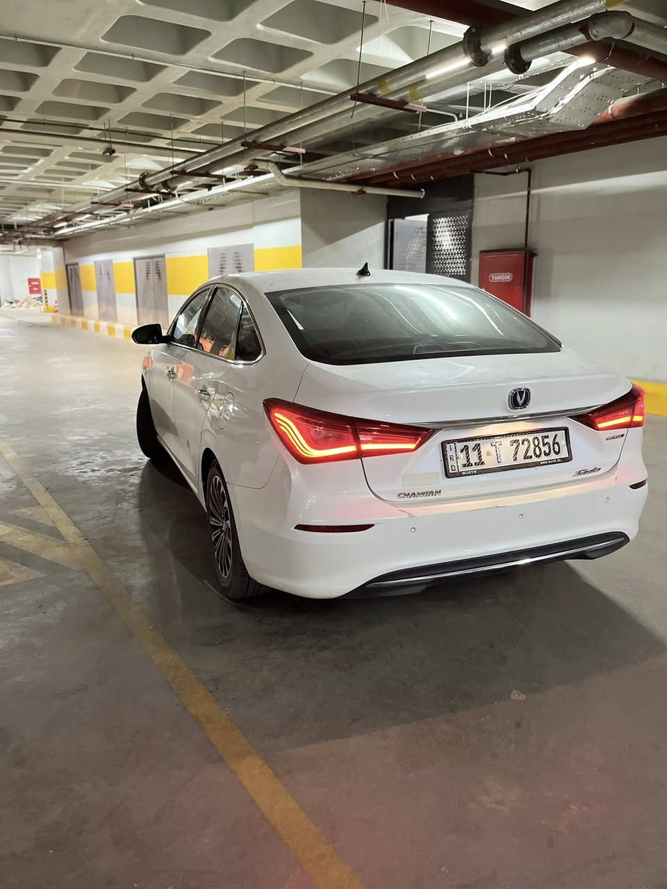 سلام عليكم
شانجان ايدو 2020 

رقم بغداد مشروع وطني تحويل مباشر بأسمي حصرا سنويه لل 2030 ولوحات جديده 

مواصفات عاديه بصمه اشاير مري شاشه جبيره فقط بدون فتحه محرك 1600 بدون تيربو تنفس طبيعي بيهه البنيد بي طخه ومصبوغ عله كد الطخه وباب السكن بارد بچم كبس سياره جاهزه من كلشي مابيهه اي نقص كير ومحرك مكفولات كل صيانتهه بالشركه ماشيه 203  الف كيلو
سعرهه 97 قفل من الاخير بدون عمله
مكان السياره كربلاء
للاستفسار 
*********** واتساب 
‭0772 896 6575‬
