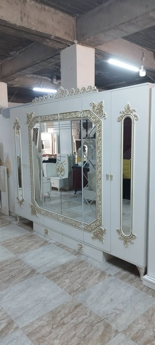 غرفة 6 ابواب 7 قطع 
للاستفسار ***********
