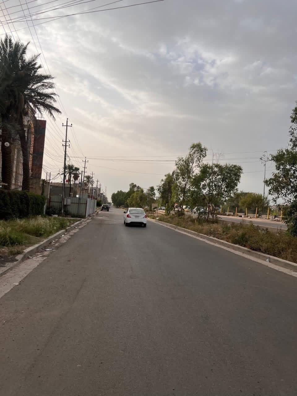 🏠دار كلاسك للبيع 🏠
✅ الموقع📍بارك السعدون - مقابيل الخط السريع 📍

✅ موقع مميز جداً ركُن ✅

🔴 سند مستقل 🔴

📐 المساحة :  606،7 متر 

📏 الواجهة :   22،4 متر

✅ العقار معروض حصراً لدى شركة عصر حمورابي ✅

✍️للمزيد من المعلومات الاتصال على الارقام التالية :

***********📲08905108090📲***********

🏢شركة عصر حمورابي للاستثمار والتطوير العقاري🏢

🟢موقع الشركة🟢 الكرادة داخل - شارع العطار ✅

⭕️الشركة مجازة رسمياً⭕️

✅نستقبل جميع العروض العقارية✅

⭕️بيع - شراء - أيجار - أدارة أملاك⭕️
