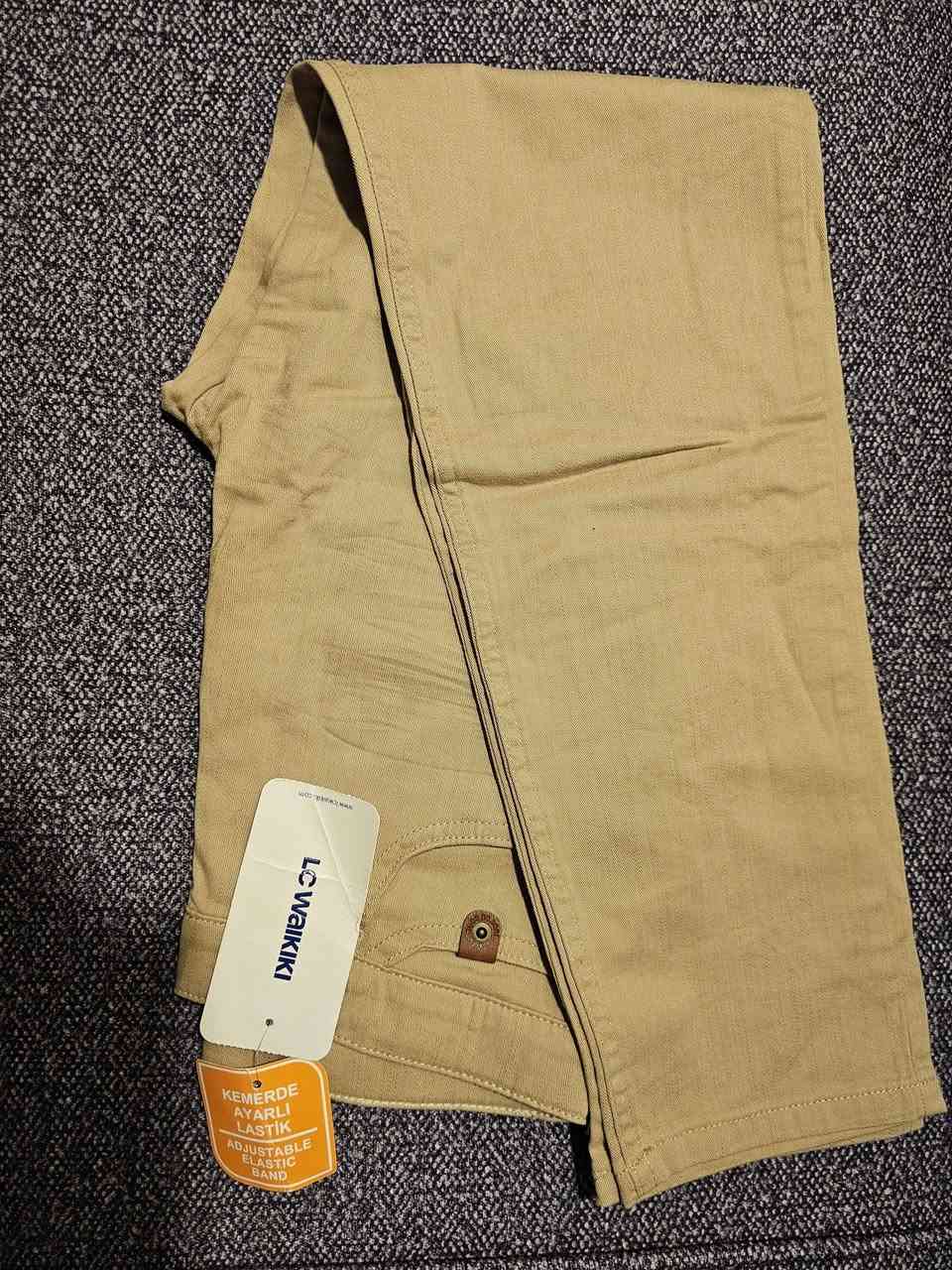 بناطير ولادي تلبس عمر ١٠ او ١١ او ١٢سنة،  ماركة Lcw جديد غير مستخدم ب الليبل . عدد ٤ كلهن شلع ب ٢٠ الف
العنوان بغداد حي العدل 
لايوجد توصيل


**إذا كنت صاحب هذا الإعلان وتريد حذفه لأي سبب، رجاءا أرسل رسالة إلى الدعم الفني**