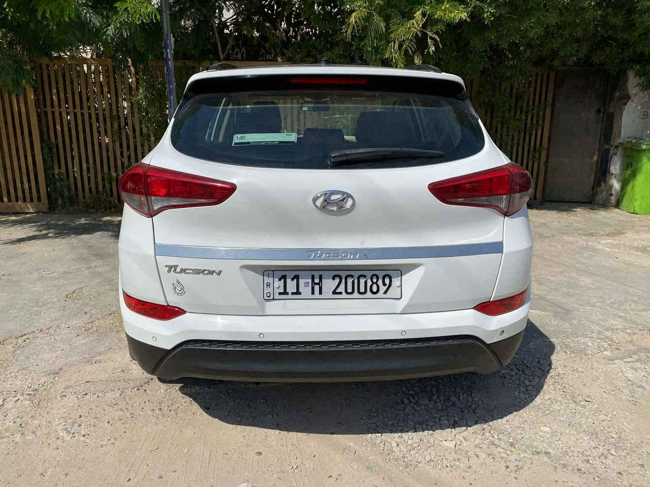 توسان موديل ٢٠١٨ خليجي وكاله فول مواصفات ماشيه100
الف
كشنات جلد
بنوراما
كشنات كهرباء

حساس خلفي 
شاشه جبيره 
مكينه 2000دوش 
السياره كير مكينه مامفتوه لو برغي وماتصرف عليه لو ربع تبريد صدر كفاله عامه بدون صبغ بيهه بارد كده كلش بسيط ع كد  شبرين  باسمي السياره سعر175بيه مجال شي بسيط وهذا رقمي***********بغداد الكرخ وحله من الصوره
