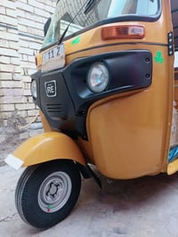 تكتك للبيع 21مكفوله كفاله شراي يتصل07756669620