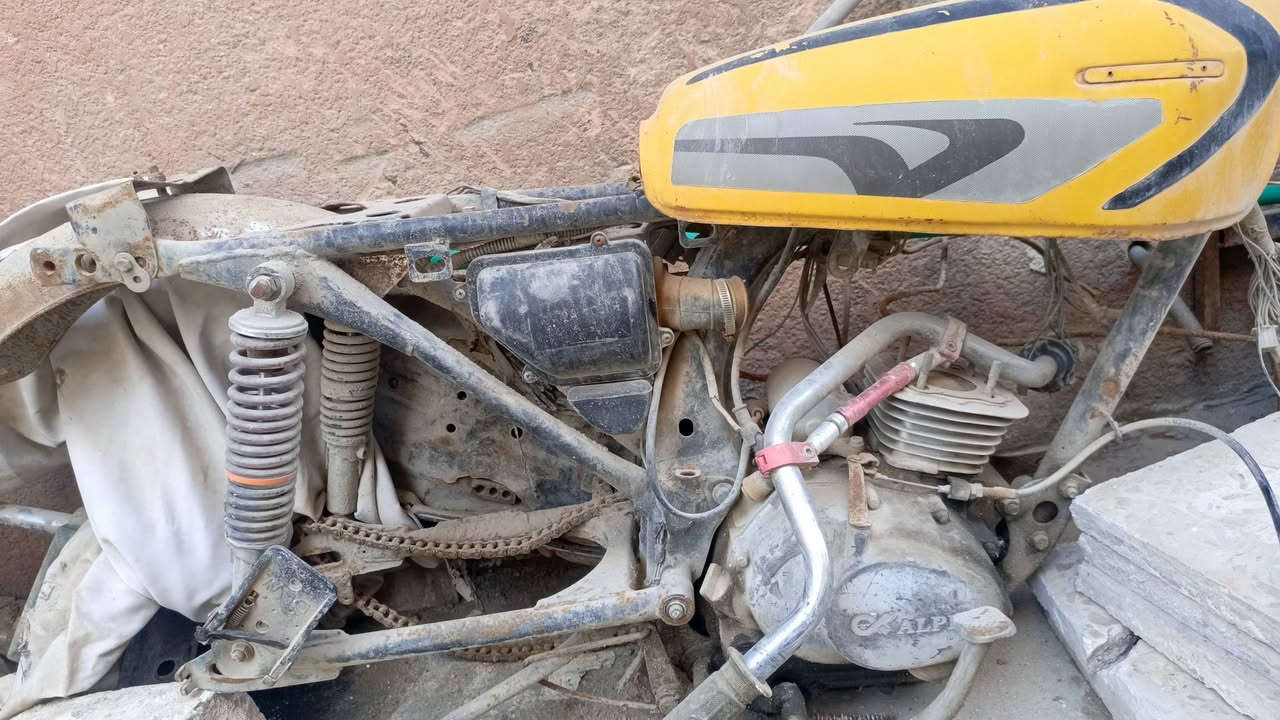 شاصي اربعه گير هوندا اوراق كاملة
سعره 100 الف


**إذا كنت صاحب هذا الإعلان وتريد حذفه لأي سبب، رجاءا أرسل رسالة إلى الدعم الفني**