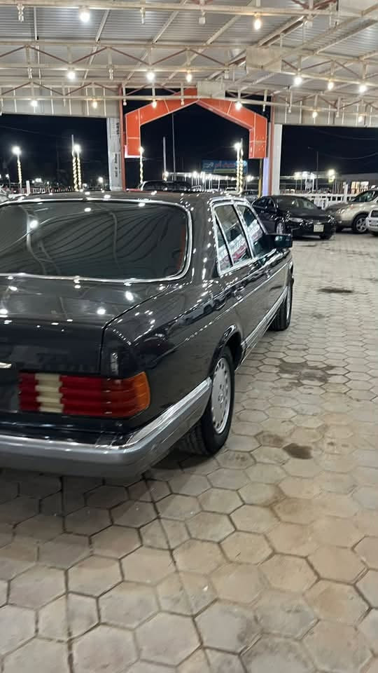 جامبو رئاسي موديل ٩٠ باب قصير سياره بلاديه ما عده مصبوغه جماليه رقم بغداد نكليزي تخم تاير تبريد جاهزه ما بيهه نقص برغي تحويل ثاني يوم سعر ٩٠ وبيهه مجال رقم تلفون *********** مكينه بلاديه ٤٢٠. او مرواس بيوكن ونتفاهم على الفرق
