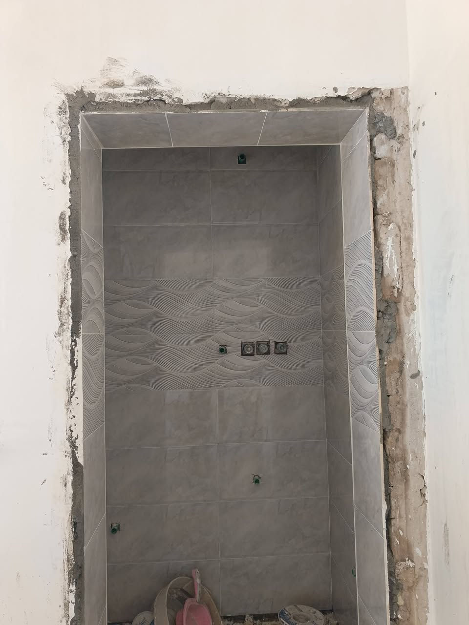 شغل دراجه اوله ومن الله التوفيق جدران ارضيات شرط شغل هندسي
***********

***********
