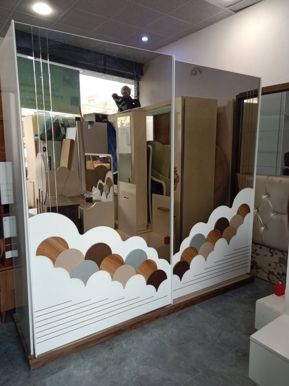 غرفة نوم للبيع مع شد ونقل ودوشك سعر 400 للتواصل ***********
