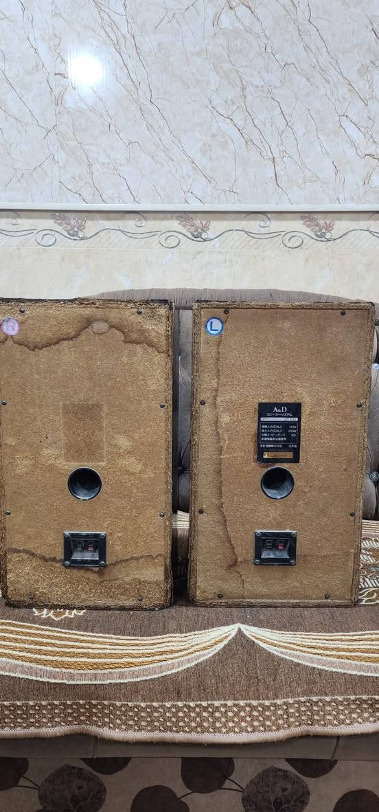 السلام عليكم سماعات شغالة قوتهم ١٠٠ واط ٦ اوم السعر ٥٠ الف مكان موصل والفيديو موجود بالمنشور يوجد توصيل


**إذا كنت صاحب هذا الإعلان وتريد حذفه لأي سبب، رجاءا أرسل رسالة إلى الدعم الفني**