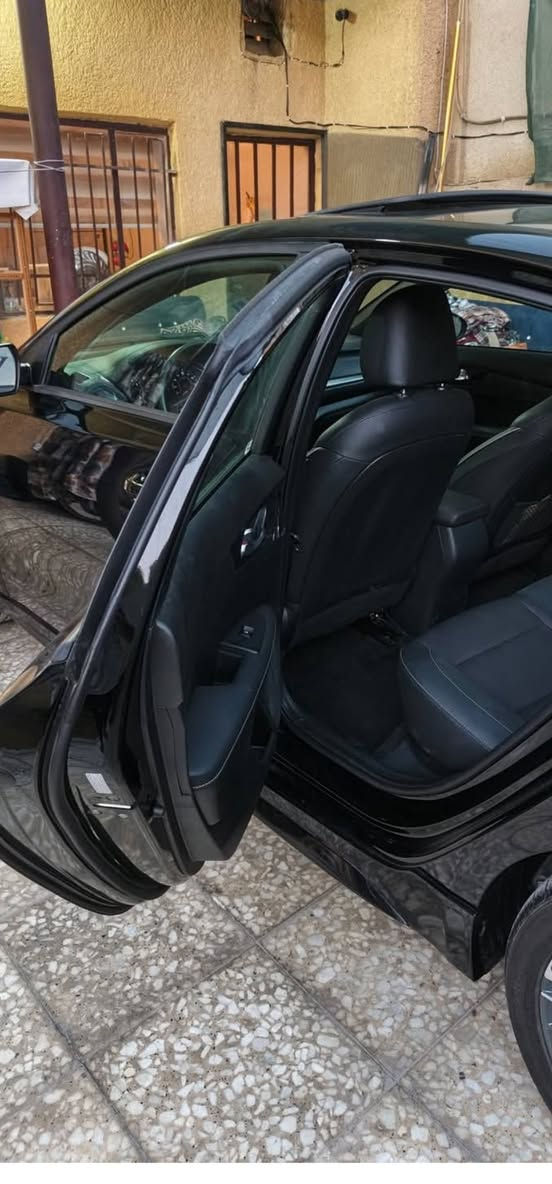 السلام عليكم كيا فورتي جي تي لاين وارد امريكي موديل ٢٠٢٤ باأسمي رقم بغداد اني مرقمها فتحه سقف رادرات ٣٦٠ درجة توقف ذاتي سايد بريك دكمة اتوهولد كشنات جلد ومخمل ختم جيتي لاين تحديد مسار شاشة جبيرة تدعم الكاربلي وباقي مواصفات الجيتي لاين معروفة ماشية ١٢ الف يعني بحالة الزيرو محرك 2000 دوش حادثها موضح بالصور بدون صبغ ولاتبديل السيارة كلها ليبل واحد الجاملغ اليمنى معمر بارد سعرها 160 وبيها مجال حك الجية العنوان بغداد رقمي ***********
