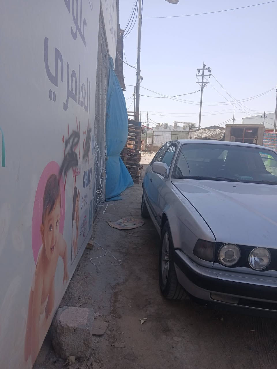 السلام عليكم  bmw 730 1991
السياره مصبوغه عام جماليه بدون ضربه 

مكينه ٣٥ مفتوح لا تتقيص ولا تبخير كير تمام تبريد شغال حداده جديده السياره جاهزه ان شاء الله رقم بغداد سنويه منتهيه صار اشهر شرط التحويل غرفتها جديده سعرها ٦٠ وبيها مجال حك جيتك مكاني بصره *********** 
***********
