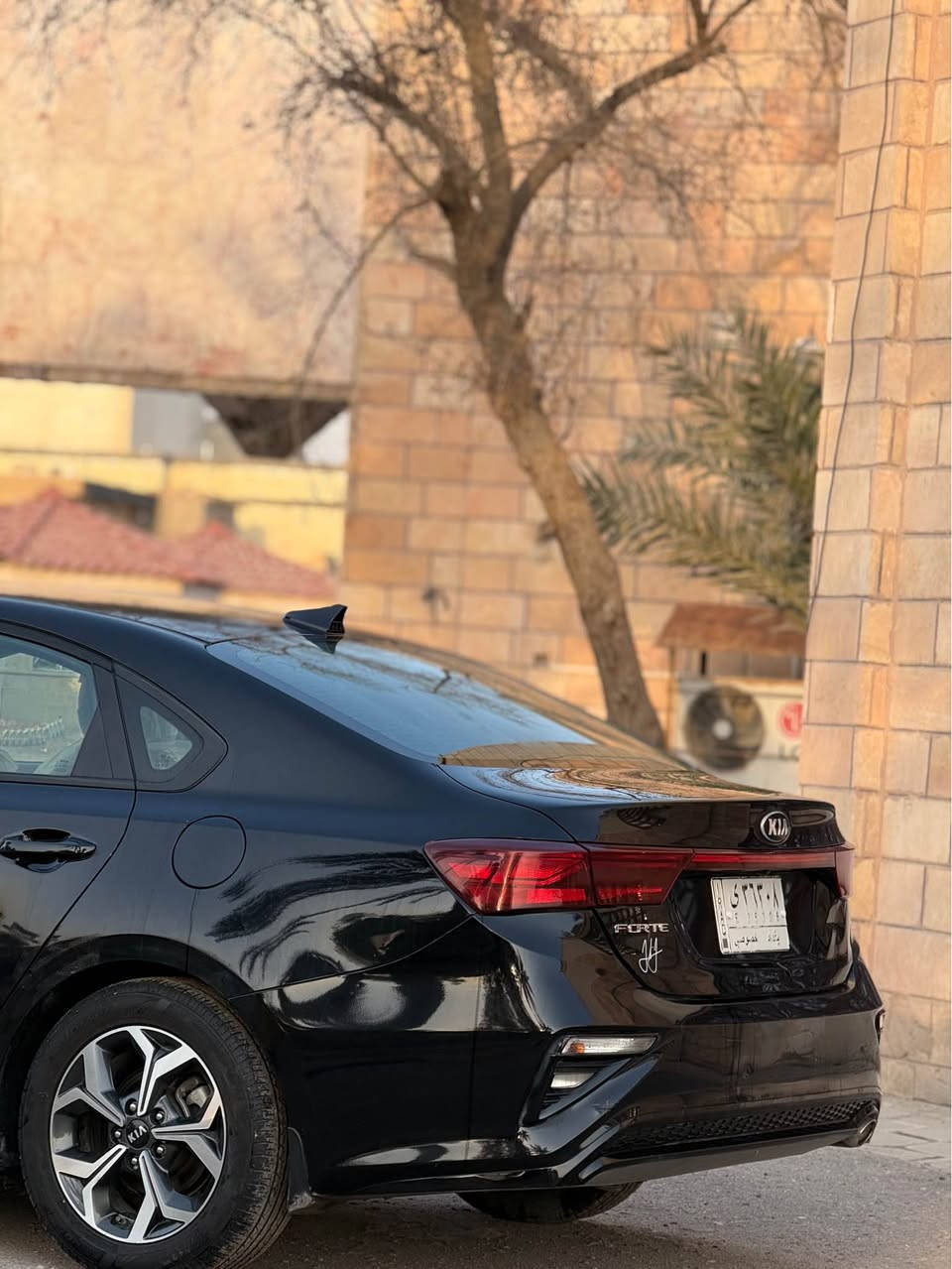 السلام عليكم سياره كيا فورتي رقم بغداد معوقين وكاله عامه مطلقه ماشيه 61 ميل السياره جاملغ وباب وطرف لبنيد مكفوله الغوذ العنوان البصره مواصفات رادرات امامي  تحديد مسار قيادة ذاتية داخل لون رصاصي اسود سياره مامتعوبه الشراي يتفضل واتساب السعر 140 وبيها مجال  
الرقم الهاتف *********** البصرة, العراق
