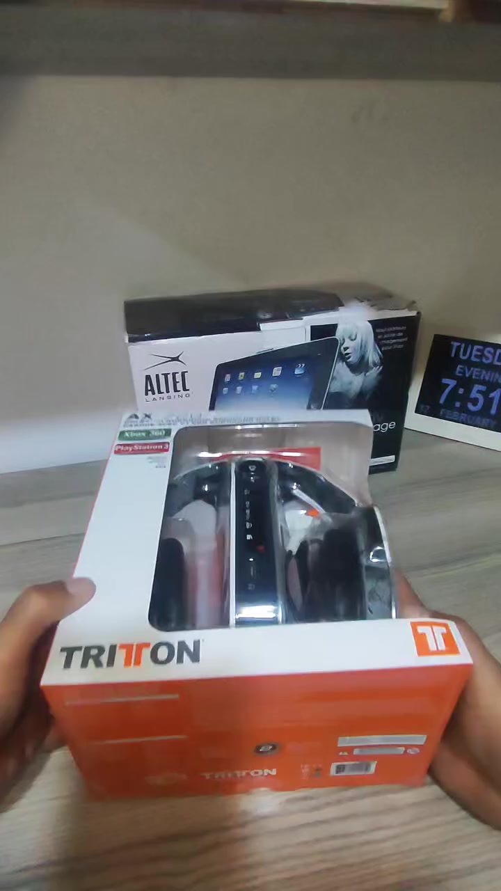 سماعات بلي قييم وبالعافية عليك


**إذا كنت صاحب هذا الإعلان وتريد حذفه لأي سبب، رجاءا أرسل رسالة إلى الدعم الفني**