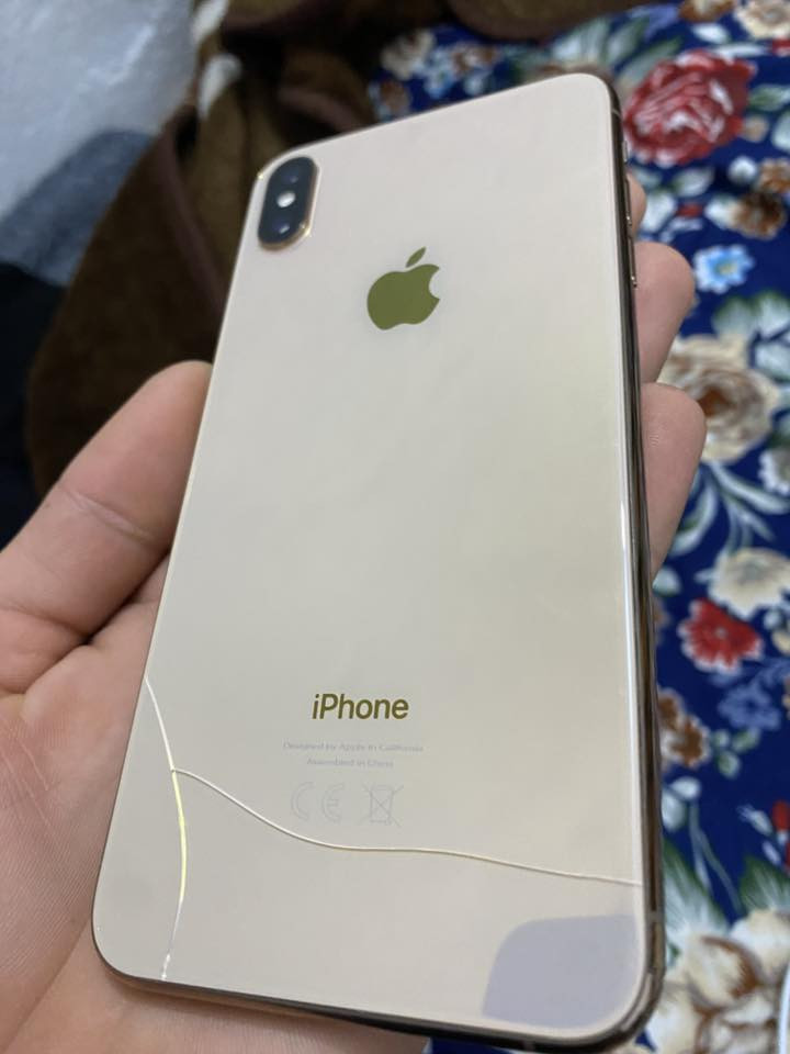 ايفون اكس إس ماكس ذاكره 256 بطاريه 100 مبدله الجهاز بي كامره مال فيديو x1 بس بل صوره تشتغل الجهاز نهايته 150 فيس ايدي متوقف فقط بيع 
*********** مكاني الجزيره
