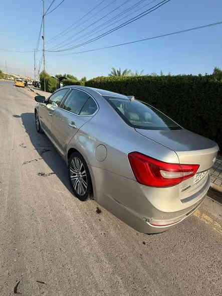 � للبيع كيا كادنزا 2014 – مواصفات كاملة

✨ المواصفات:

 • ممشى 92,000 ألف حقيقي
 • فقط قطعتين صبغ
 • حساسات خلفية
 • شاشة كبيرة
 • كشنات جلد مع تدفأة وكهرباء
 • مرايا شفط (Auto Folding)
 • تحكم كامل بالمقود
 • إشارات بالمرايا
 • ويل كب
 • إنارة ترحيبية
 • السيارة نظيفة جدًا وخالية من المشاكل

📍 العنوان: حي الجامعة – شارع المركز السعر ١٣٠ ورقه بيها مجال تحويل مباشر باسمي 
📞 للتواصل: ***********
