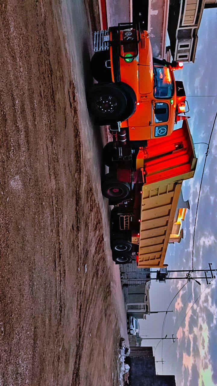 للبيع بس راس سياره خير من الله قماره بلاديه بيها صبغ بدبل شاصي مكفول كفاله عامه كير 111 مجفت جديد مكينه تنقيص قليل حيل قليل تخم تاير جاهزه للشغل 
الاستفسار (***********) سياره بلاديه
