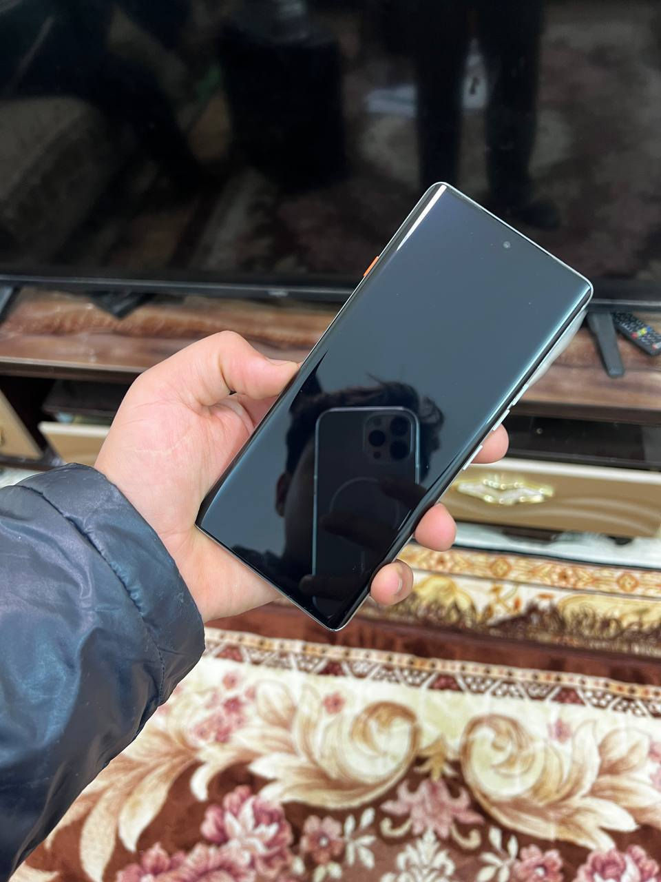 تكنو كامون 40 برو 5g للبيع
جهاز جديد بل كارتونه نضافة 90%100 
ذاكرة الجهاز 256
والعشوائية 12
 كامل ملحقات مكاني بغداد بلديات 
رقم ***********
