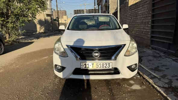 السلام عليكم 
نيسان صني موديل 2020
رقم بغداد تحويل ثاني يوم سنوية جديدة مصار شهرين من مطلعها 
ماشية 80 الف كيلو قابل للزيادة 
السيارة اربعة ويل كب 
اربعة جام كهرباء 
السيارة جاهزة كير و محرك و تبريد 
بيها مكانين بارد كلش بسيط حتى ممبين 
مكان السيارة بغداد 
الرقم 
***********
السعر 119$ و بيها مجال بسيط
