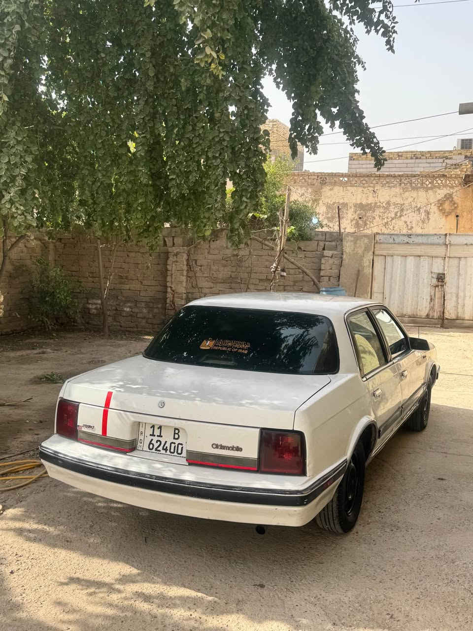 سلام عليكم للبيع فقط اولدز موبيل مديل ١٩٩٠ سياره مكفوله وجاهزه للخير السياره بدون ضربه بيه صبغ مكانات اثر تكشير الصبغ مكاني بابل رقم بغداد دولي باسمي السعر ٤٨ للستفسار الاتصال *********** حلة, بابل
