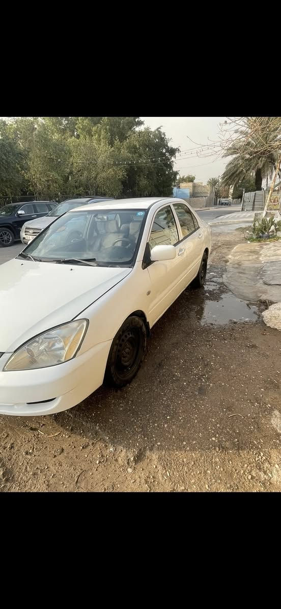 لانسر2011 رقم بغداد باسمي مكينه 2000 سياره بيه ٣ قطع صبغ بدون دواخل السعر ٧٨ ورقه وبيه مجال ***********
