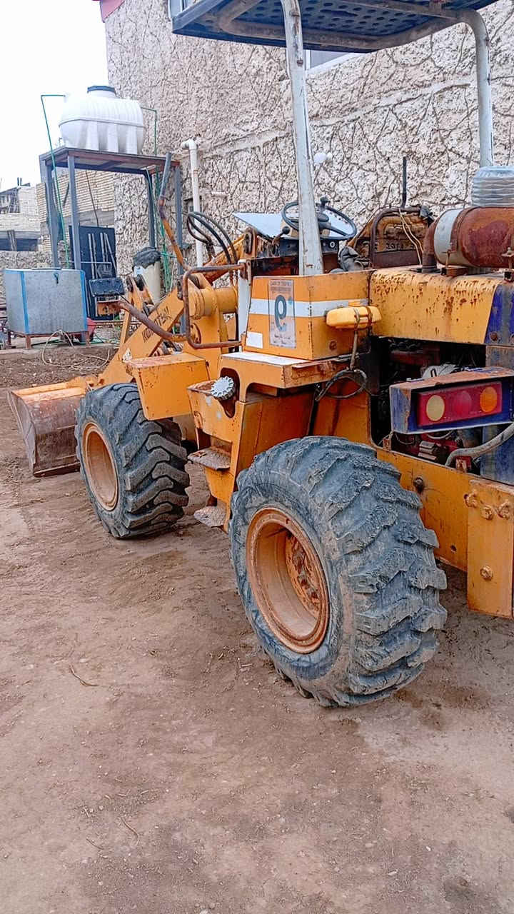 سلام عليكم شفل للبيع حجم 50 كاموتسو سنوية بأسمي رقم بغداد سنوية جديدة شفل جاهز بي محرك كمنز 102 تخم تاير السعر 80 ورقة بي مجال بغداد الدورة
***********
