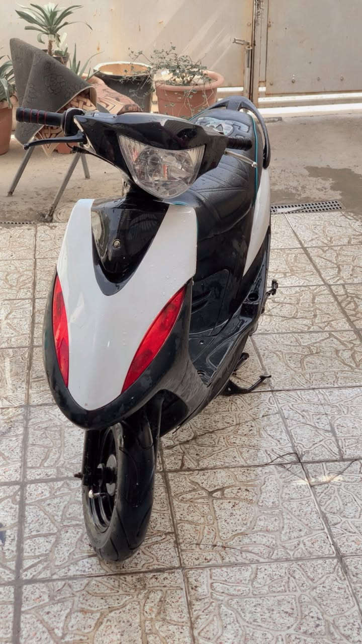 السلام عليكم  ماكس عدله بلاديه للبيع    الدراجه ما شاء الله كلش نشطه مكينه 55 بلاد تعال وافحص نكره سلف شغال  واتساب *********** 
سعر 600 وبيهه مجال
