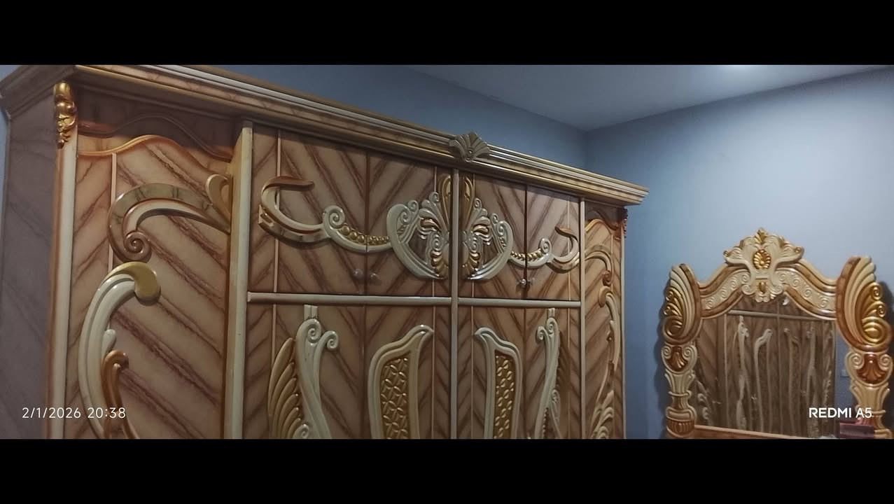 سلام عليكم قرفه نضيفه  للبيع مستعمله شي قليل مذل مابصوره ***********
