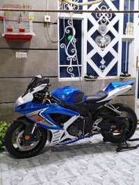 هلاوو شباب جكسر للبيع 2007 دراجه نضافه 95% منفيس واوراقها كامله  مبرمج...