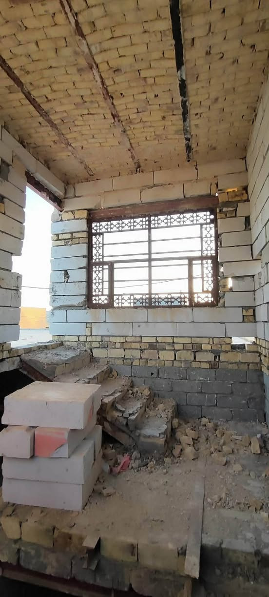 دار زراعي للبيع سند 25 حي الأمين مساحه 175 غرفتين نوم صاله استقبال مطبخ صحيات داخليه وخارجيه تبليط بالباب وصل تطويب بي قريب على شارع العام للاستفسار اتصال على الرقم ***********او مراسلة خاص
