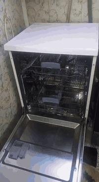 السلام عليكم غسالة ماعين جديد  مستخدمه وسبلت 2 طن اخو جديد  الاستفسار اتصلو على هذا الرقم *********** بي واتساب العنوان بغداد الشعب
