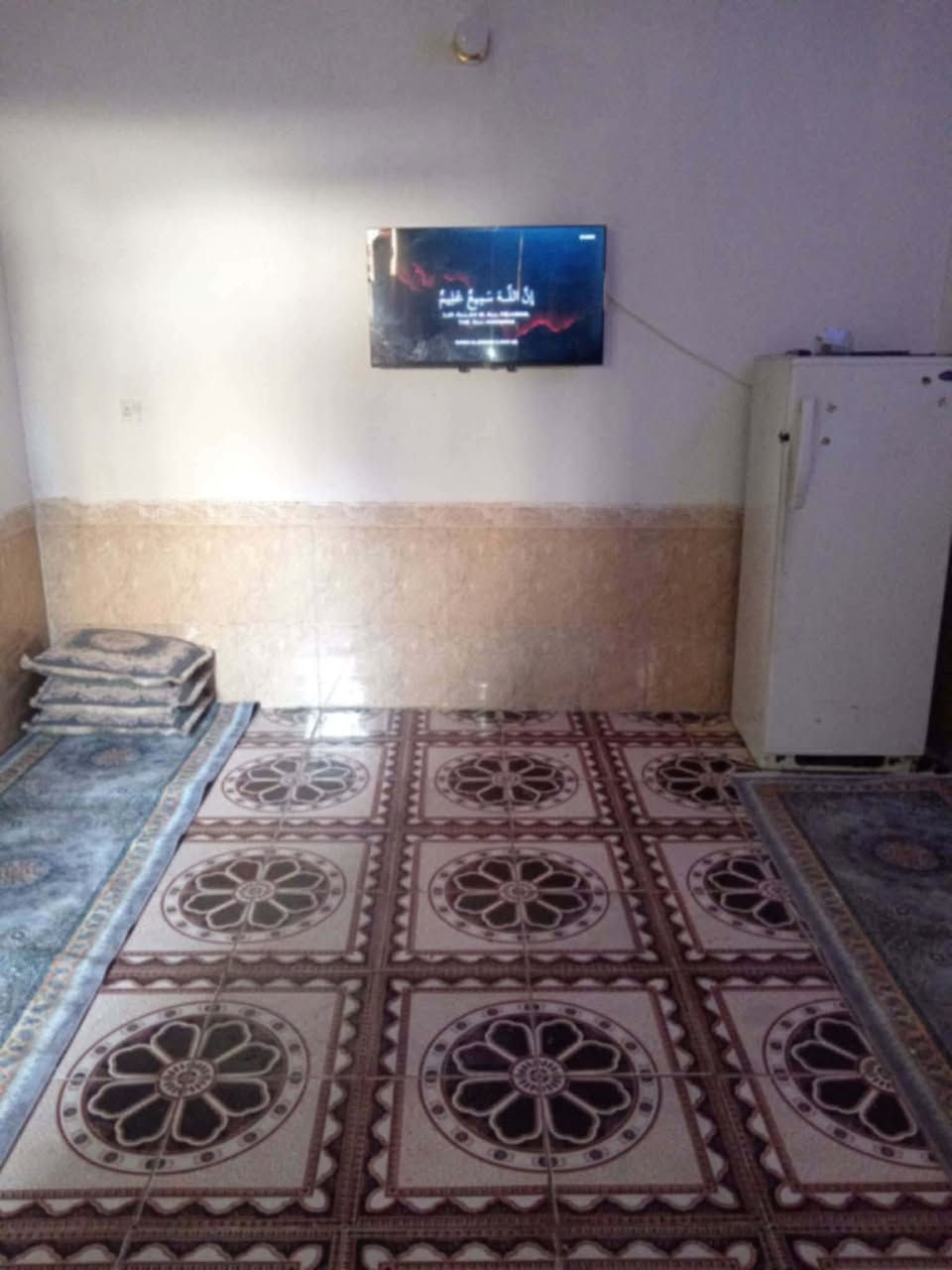 السلام عليكم 

بيت 100متر بي غرفه وهول ومطبخ حار وبارد وحمامات داخليه وخارجيه وبراني وطارمه رايدينه ب25 هذا كامل البيت يعني يجي يفرش ويكعد متوفره كل الخدمات هاي صور مالتهطابو زراعي المنطقه زراعي السكك البو حسين


**إذا كنت صاحب هذا الإعلان وتريد حذفه لأي سبب، رجاءا أرسل رسالة إلى الدعم الفني**
