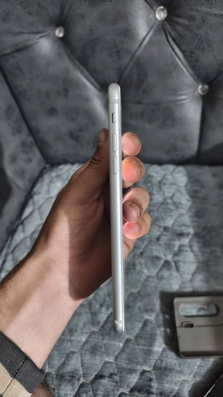 ايفون 📱7 فثط بطاريه او مايك لاتصال ميشتغل اب 90 ***********
