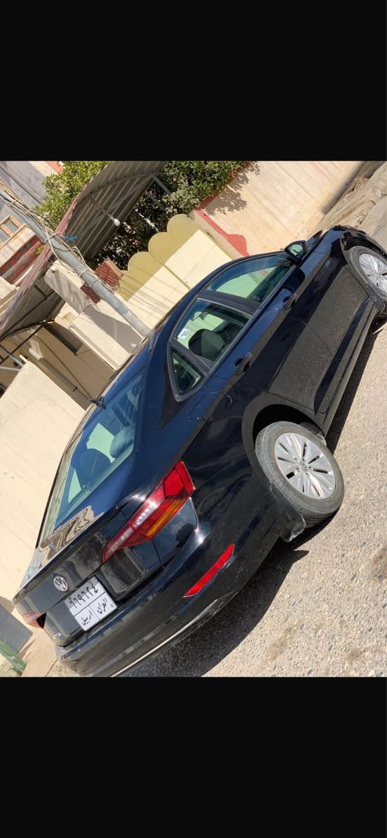 Jetta 2019 Sport
ئێک قطعە بەغ بێ داخلی ئیکجار 
سیارە کلینە نەیا دوبەیە
کوشن هێتەر مواسفات فولا بێ سلایت
طغم تایر گێر و مەکینە جدید
غرامە ملیونەک لسەرن
سعر 130 و مجال
*********** دهوك, العراق
