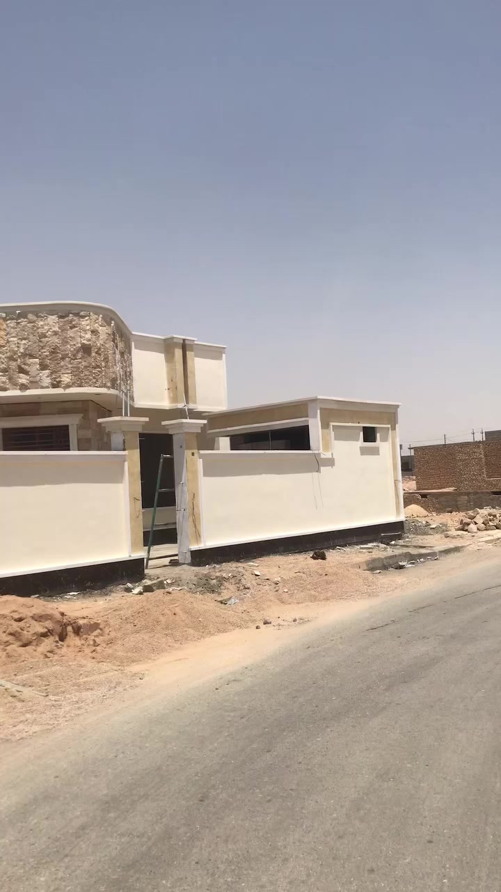 سلام عليكم اخوان شغل صبغ داخل وخارج كله نفس السعر ونشتغل داخل حديثة وخارج حديثة الستفسار على هاذه الرقم ***********
