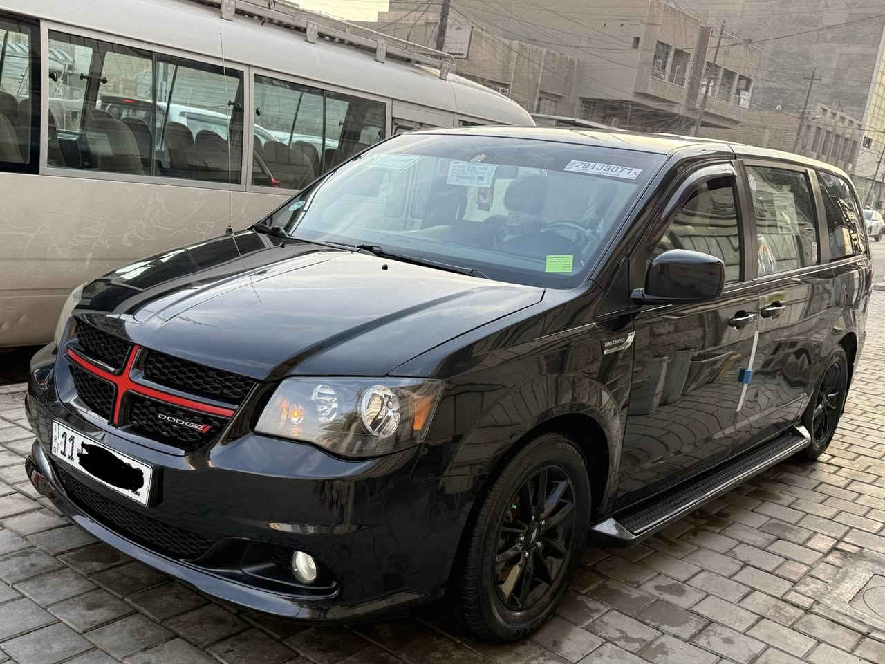 السلام عليكم
دوج كرفان 2019 فئه  SXT وارد امريكي حادثهه جاملغ صفحه اليسره والبنيد فقط صور الحادث مرفقه بالمنشور السياره جديده بمعنى الكلمه مال بيت جاهزه من كلشي ماشيه 87 رقم بغداد بسمي شخصيا مواصفات أبواب كهرباء جنطه كهرباء تحكمات شاشه كامره محرك6 سلندر 3.6 تبريد 3 قطع ويلكب بلاك كشنات جلد + كهرباء   للستفسار الاتصال *********** مكاني بغداد
