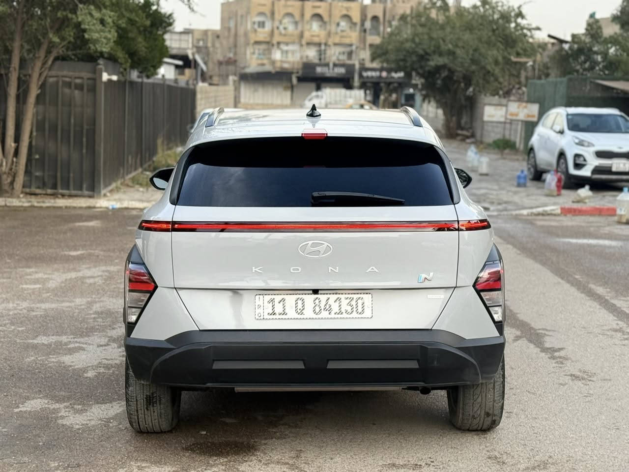 هونداي كونا للبيع🌟
(ارخص كونا بسوك)
موديـل 2024
ماشية 6الاف يعني زيرو
حادثها فقط بارد ب جاملغ وباب بدون صبغ
بدون دواخل وبدون ايرباك وصور حادث وسونار موجود
المواصفات

بصمة تشغيل . بصمة ابواب . بصمة صندوك

هندبريك بصمه

كشنات كهرباء 

تبريد قتعتين خلفي

تبريد لمس بيانو منفصل حار بارد

ويلكب جبير فراشة 

محرك 2000 دوش

مصابيح LED أمامية.

مصابيح LED خلفية.

رادار امامي مانع تصادم

رادار بلمري نفطه عمياء 

تحديد مسار 

رادار خلفي تنبيه عبور + بريك ذاتي

نظامي  Android Auto و Apple CarPlay.

شاشة جبيرة متصله كار بلي 

تشغيل عن بعد

لايتات امامية عدسات زنون

السيارة كامله مكمله كتلوكات الشركة ارضيارت الشركة

مكان بغداد زيونة📍
رقم : ***********
السعر : 168 ورقة
