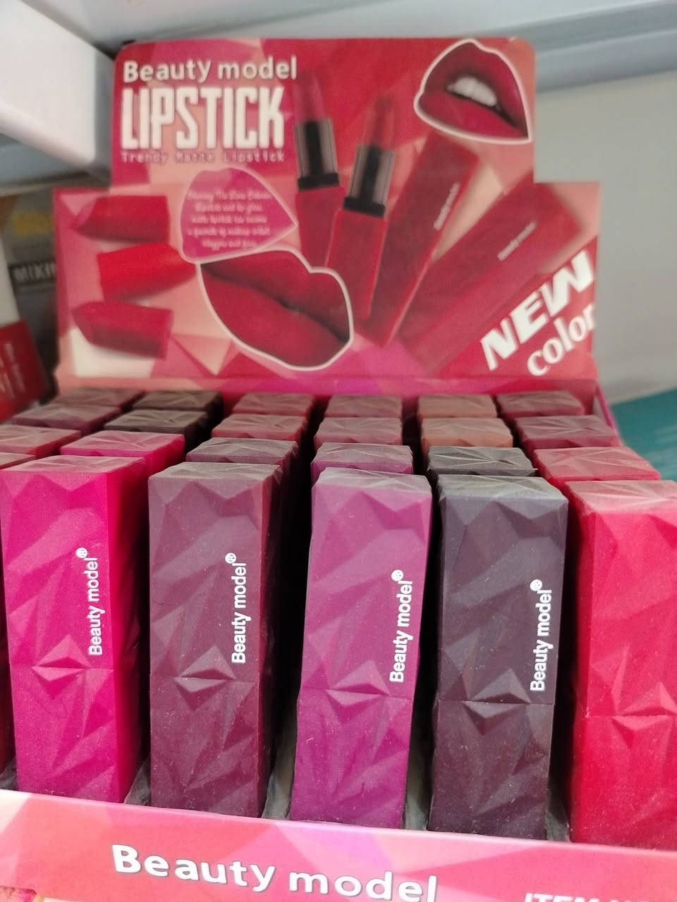 🌟 عرض خاص وحصري من معرض نبع الفرات للتجارة العامة 🌟
🔥 تخفيضات اليوم فقط بتاريخ 30 / 1 / 2026 🔥
💄✨ قسم الكوزمتك
💥 حاجات بألف دينار فقط 💥
زورونا لتجدوا الأفضل والأناسب بأسعار تنافس الجميع 🛍️💖
📍 العنوان:
بابل – المحاويل – سوق المحاويل
قرب مكتبة القلم – مقابل طرشي البركة 🏬
🚚 يتوفر خدمة توصيل لجميع المناطق
📞 للاستفسار والحجز: ***********
👤 بإدارة: غياث مازن فرمان
📦 جملة ومفرد
