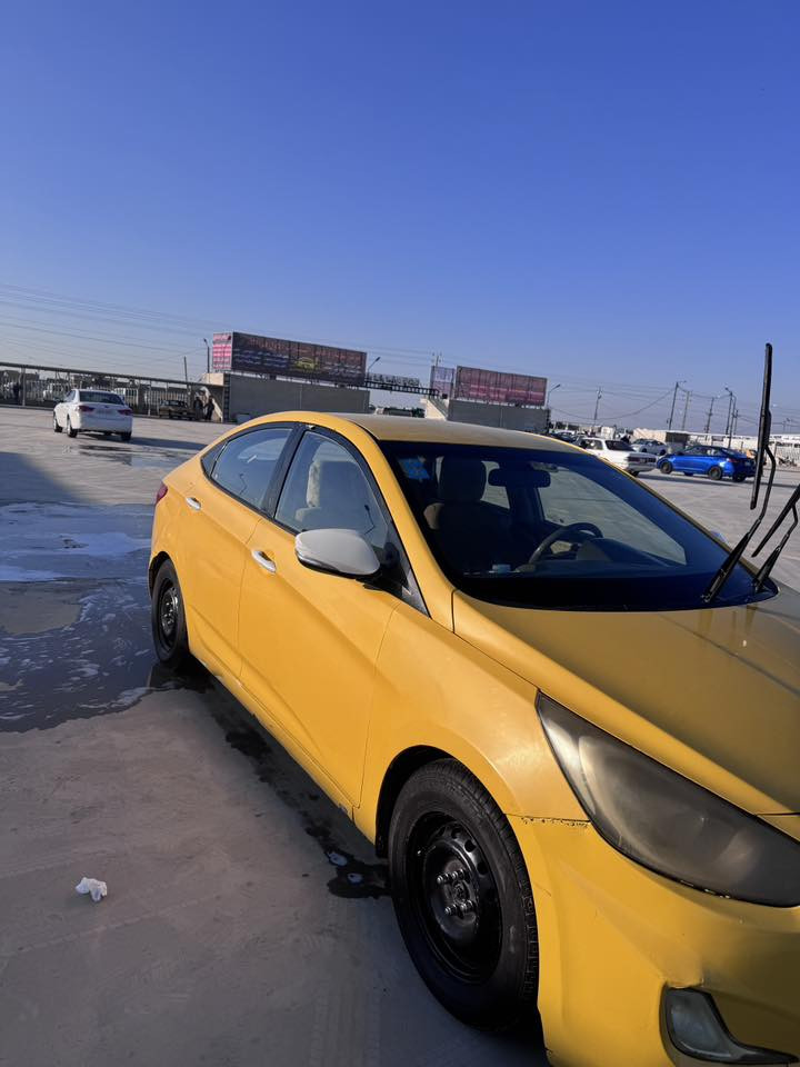 سلام عليكم سياره اكسنت موديل ٢٠١٢  نضيفه كشر نضيف مكفول خليجي مكينه 1600 الاستفسار اتصل على الرقم *********** يتوفر واتساب
