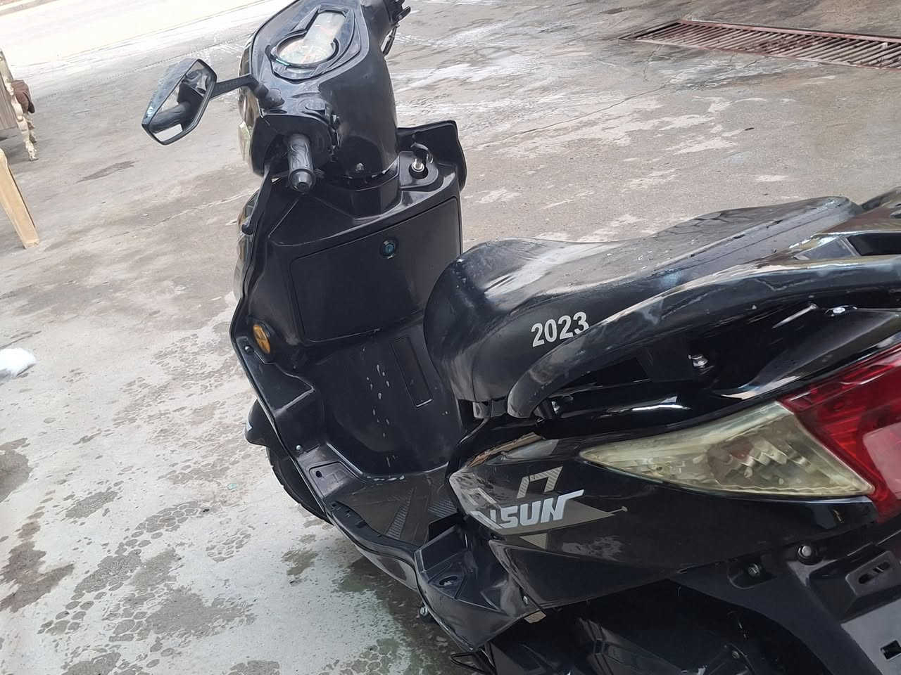 سلام عليكم 🔥🔥 دراجةMoto Tank استعمال شخصي للبيع 🔥🔥
💥 السعر: مليون دينار فقط 💥
الدراجة استعمال شخصي مو دلفري
نظيفة كلش ومصونة أول بأول
مكينة قوية وسحبها ممتاز
اقتصادية بالبنزين وتتحمل طريق
تركب وتمشي بدون أي صرف 👌
✅ فحص بأي مكان
🚫 ما محتاجة ولا فلس
📍 الموقع: (كربلاء حي العباس)
📞 اتصال / واتساب: (***********)
السعر نار والجاد يلحقها 🔥🔥
