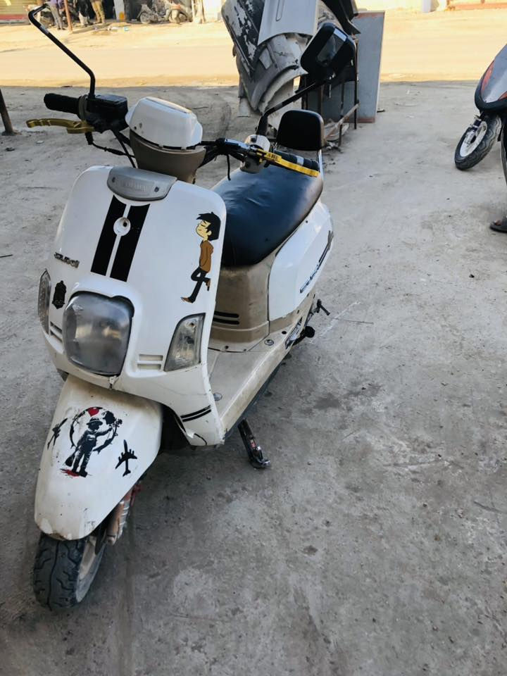 سلام عليكم بوليس للبيع 2009مال رمبه كلشي بيها بلاد السعر 400وبيها مجال ***********او مرواس
