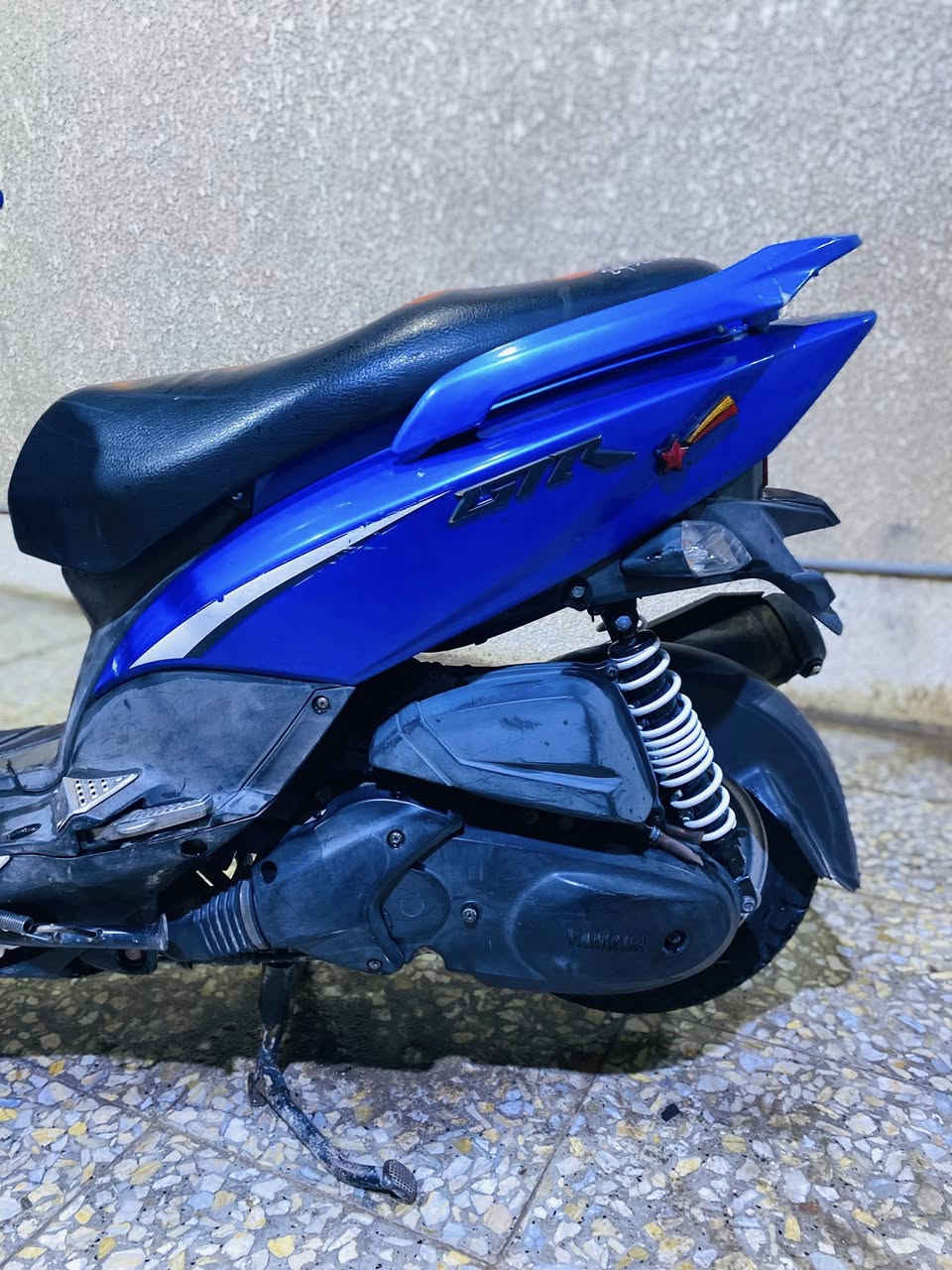 سلام عليكم
للبيع جي تي ار موديل 2010 لون بحري 
دراجه كلهة بلاديه مامفتوحه تجيب فيتر وتجي تفحص 
ودراجه مولحه وأحلى من صور ولله 
مكاني الامين الثانيه سعر مليون و100 وبيهة مجال 
البياعه شرايه متفيدكم لحد يكسر بيهة دراجه كلش نضيفه شوفت عينكم تجي تاخذهة من باب البيت 
*********** بي واتساب
