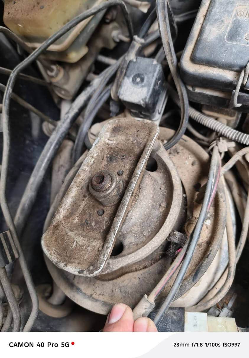 سلام عليكم
لبيع مارسدس موديل 91 رقم بغداد
سياره كير محرك 3000سياره جاهزه
تخم تاير جديد 
صدر جديد
***********
