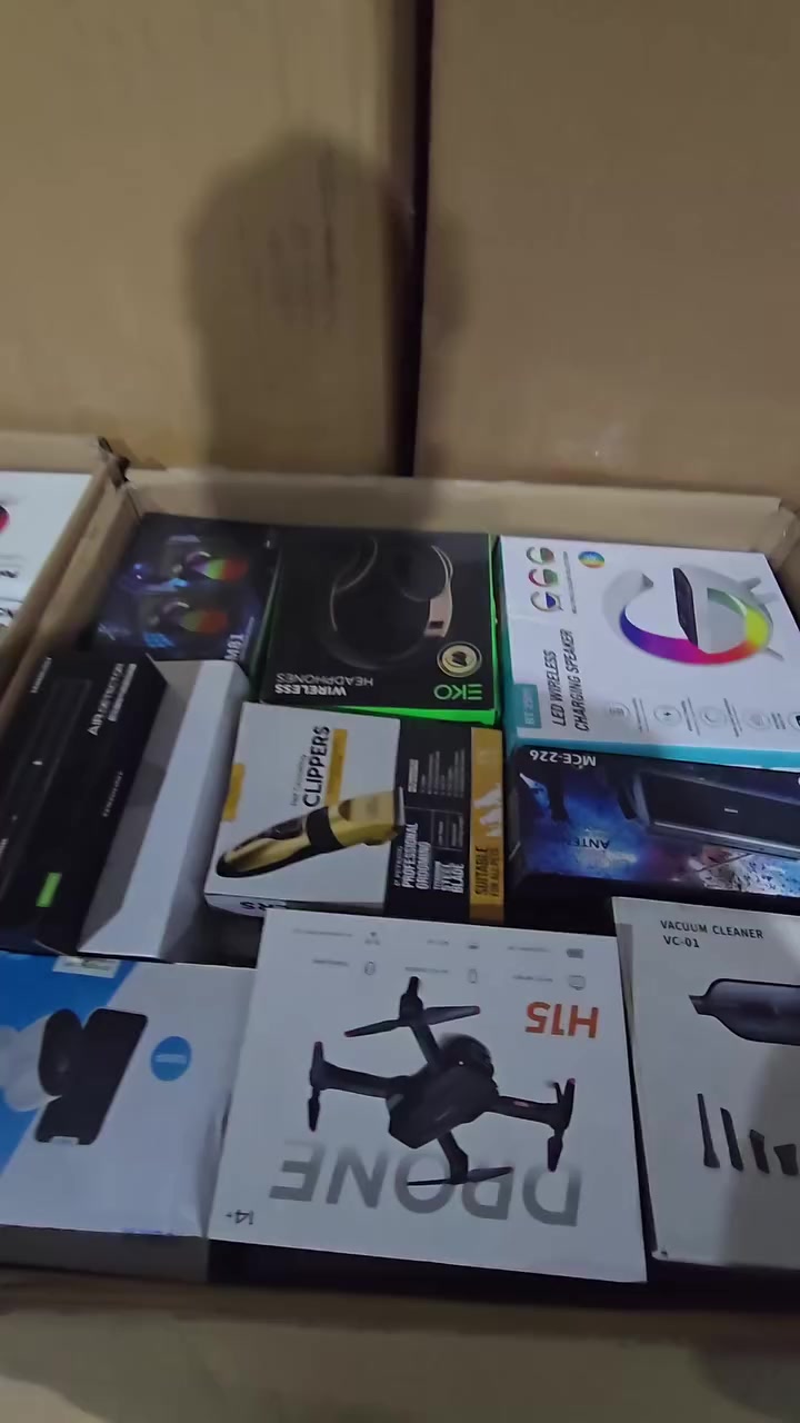 السلام عليكم..
تم بعون الله وصول 
امزون برطاني خام كيلو ١٣ الف
ميكس برطاني كيلو ٧ الف
منزلي كهربائي برطاني. كيلو ٧ الاف
العنوان بغداد مجمع بسماية السكني مدخل النهروان 
*********** حسن الريس..
نسبه فحم غير موجود اقل من ٥% 
خشن لايوجد 
قطع كبيرة لا يوجد 
فقط نواعم. ماركات. 
رزق وعافيه لجميع..
