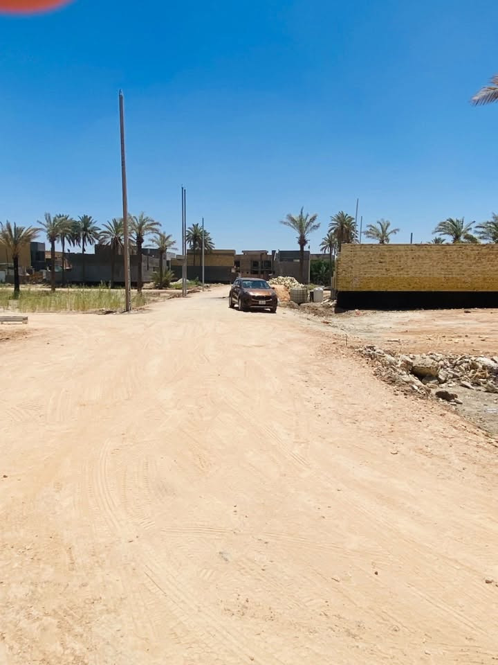 ✨ فرصة مميزة للراغبين بالسكن والاستثمار ✨

🏡 قطعة سكنية للبيع بموقع حيوي ومطلوب
📍 حلة – الوردية / مقابيل جامع العكام خلف اسواق الكفيل قرب الشارع العام

✅ طابو زراعي سند 25
✅ فتح بيان وتحويل بالتسجيل العقاري
✅ مساحة 200 متر
📏 الأبعاد: 10م × 20م

🔹 تتضمن جميع الخدمات متوفرة:
⚡ كهرباء
💧 ماء
🛣️ تبليط
🚧 شوارع بعرض 10 متر

🏠 موقع هادئ ومناسب للسكن العائلي
📈 فرصة ممتازة للاستثمار وبناء منزل المستقبل

📞 للاستفسار:***********
***********

📩 مراسلة الصفحة متاحة على مدار الوقت
