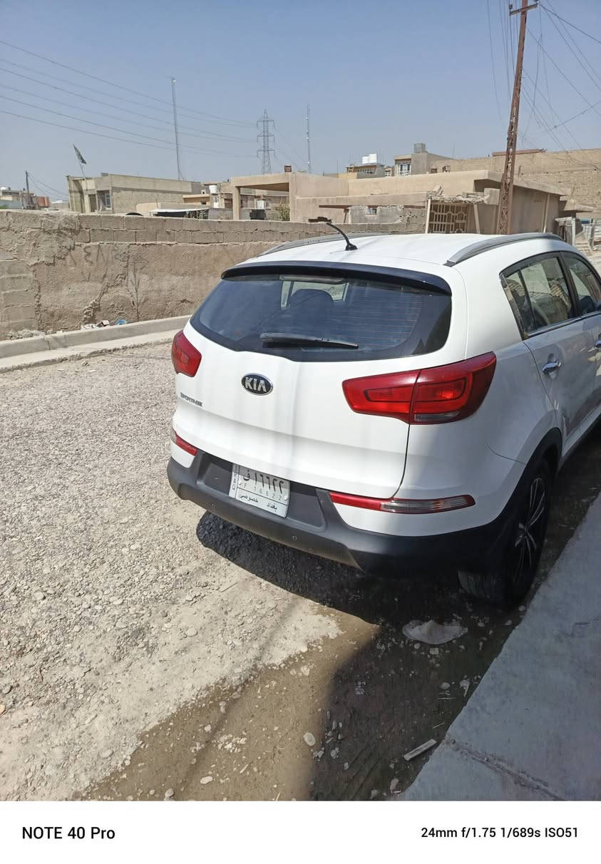 سلام عليكم كيه سبورتج 2017 خليجي بغداد مشروع وطني بأسمي محرك 2400 دوش نص مواصفات تبريد قطعتين ويل 19 تخم تايرات جديدات حادث جاملغ الخلفي مصبوغ وشويه من التكمه كد شبر والباب الوره السايق بي بارد قليل ماشيه 115 مكاني بغداد الشعب للأستفسار *********** سعر 165
